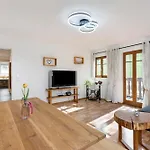 Schlegelhansenhof 아파트