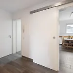 Schlegelhansenhof 아파트 *