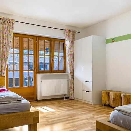 Schlegelhansenhof Appartement *